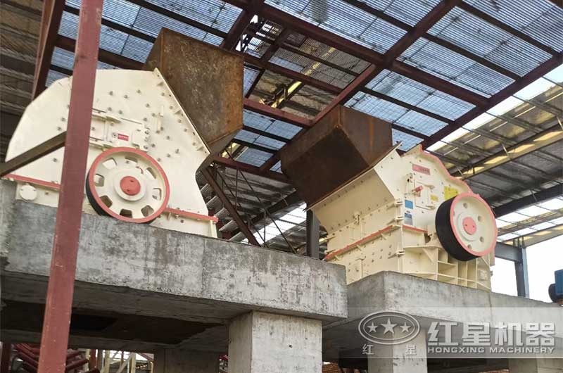 破碎機處理建筑垃圾現(xiàn)場