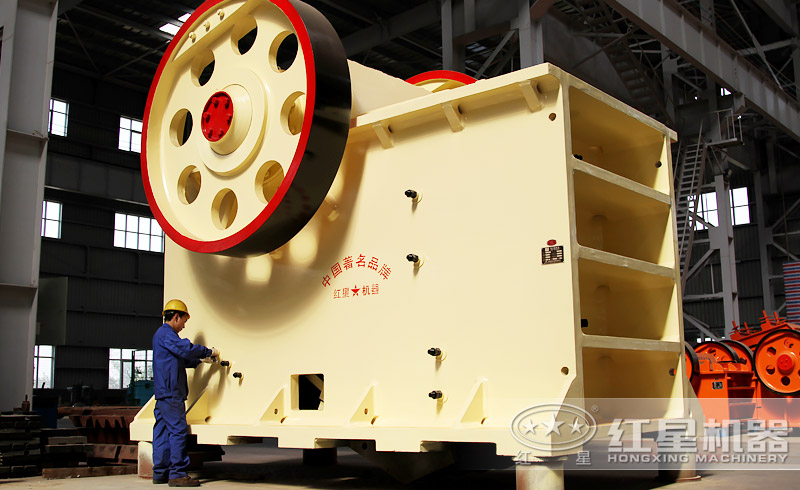 PE系列大型顎式破碎機(jī)