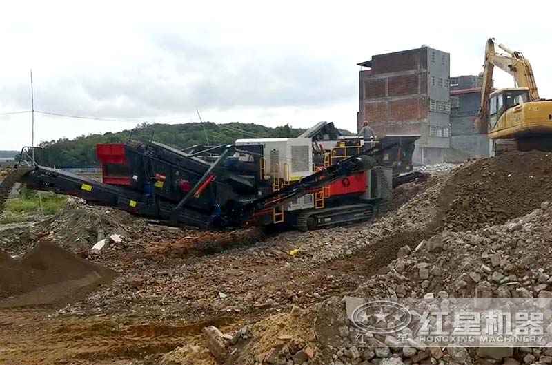 施工現(xiàn)場使用的移動式建筑垃圾粉碎機