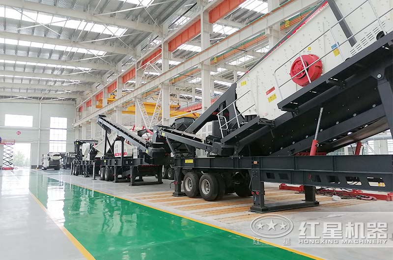 紅星機器移動式煤泥粉碎機車間
