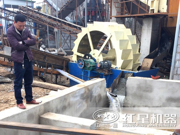 河沙洗砂機(jī)現(xiàn)場圖