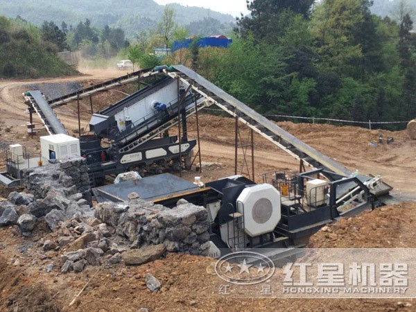 錘破的車載石子破碎機(jī) 
