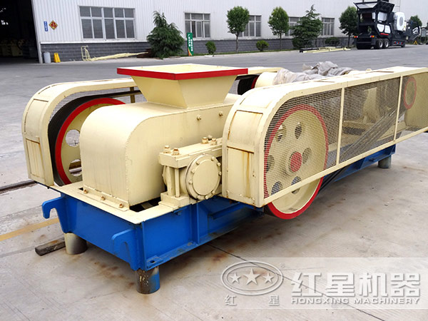 對(duì)輥式破碎機(jī)圖