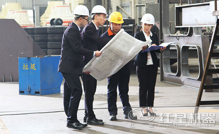 技術(shù)人員為用戶(hù)詳細(xì)解疑答難