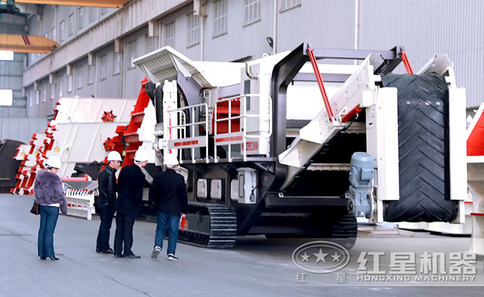 (履帶式）可移動(dòng)人工制砂機(jī)