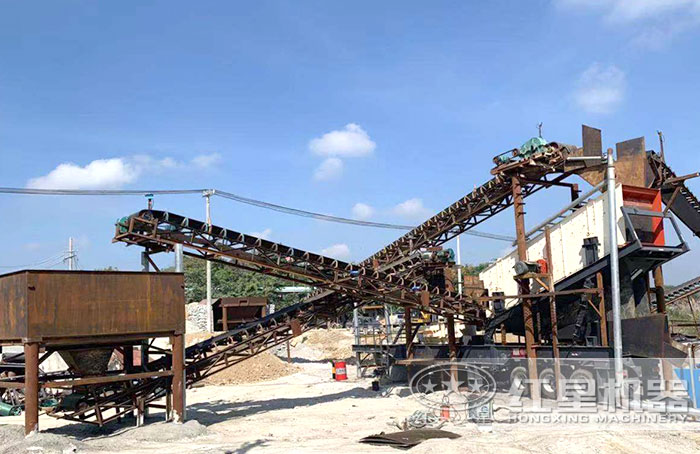 青石移動(dòng)破碎站搭載制砂機(jī)